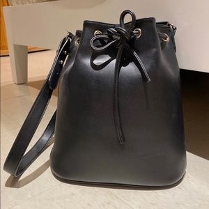 Black Bucket Bag